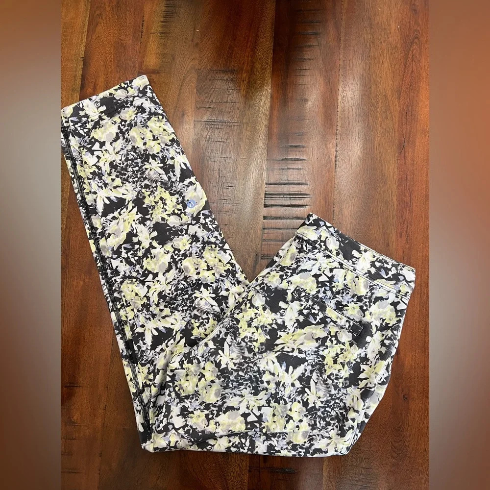 Lululemon Jet Crop *Luxtreme (Slim)